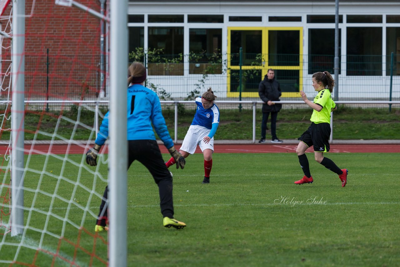 Bild 116 - B-Juniorinnen TSV Schoenberg - Holstein Kiel : Ergebnis: 0:23